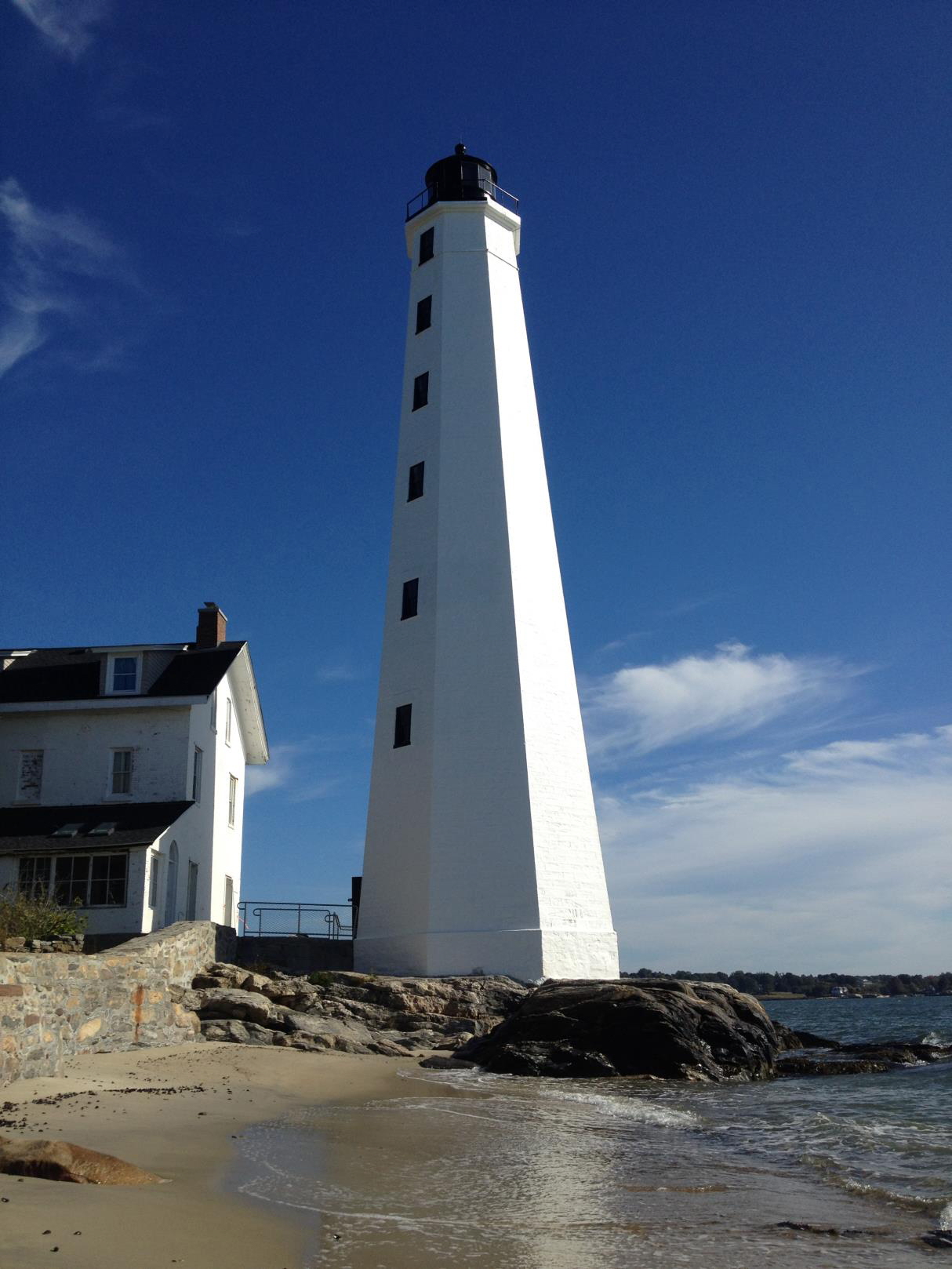 New London Harbor Lighthouse